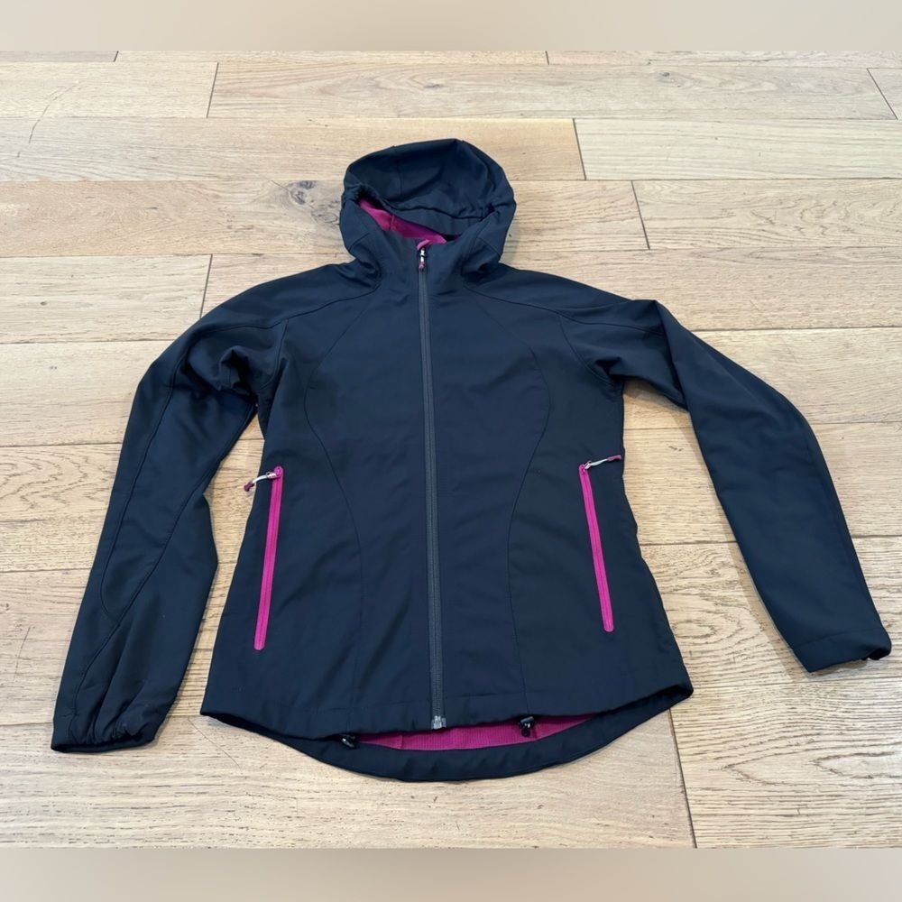 MEC Mountain Equipment Co-op‎ Black Polartec Power Shield O2 Jacket Small (1257)